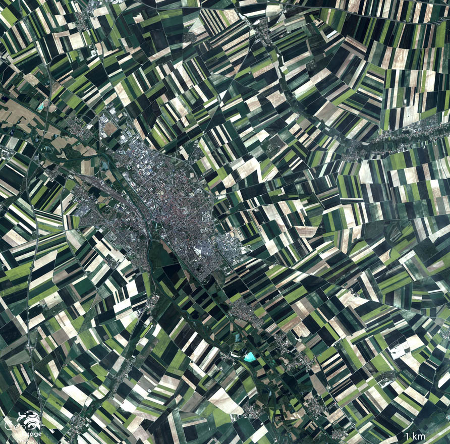 Vue de Châlons-en-Champagne prise par un satellite depuis l'espace.