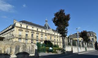 Première pierre pour le Collège Université à Reims